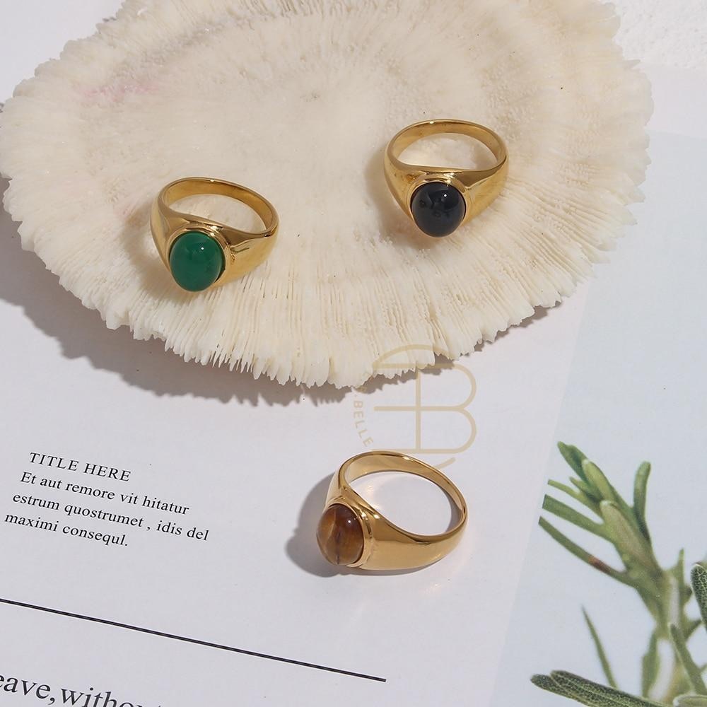Shae Signet Agate Ring